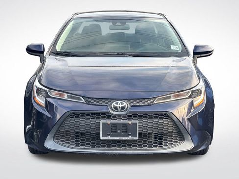 Used 2020 Toyota Corolla LE FWD image 3