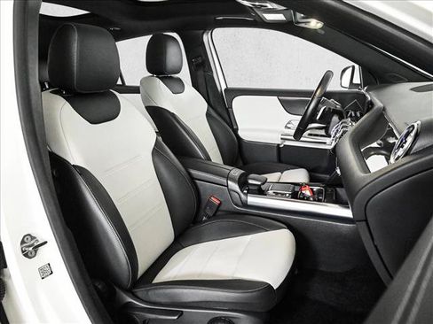Certified 2022 Mercedes-Benz GLA 250 4MATIC image 23