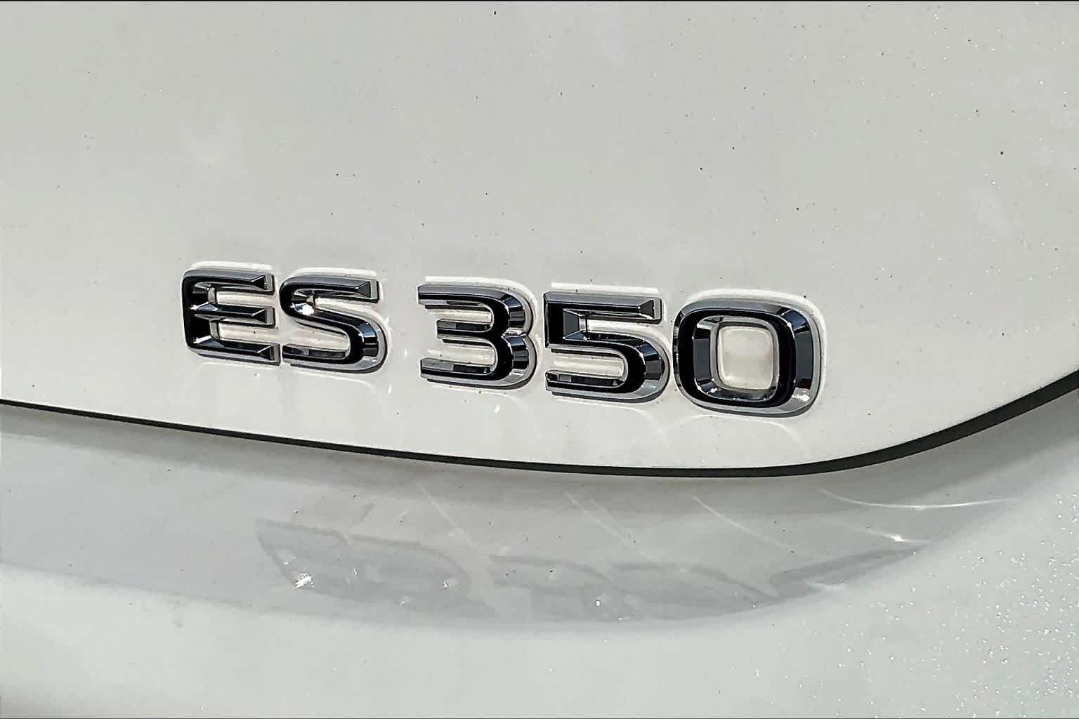 Used 2023 Lexus ES 350 F Sport w/ Accessory Package (Z1) FWD image 19