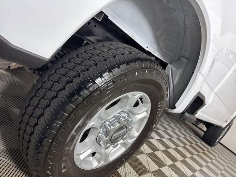 Used 2025 Ford F250 XLT w/ FX4 Off-Road Package image 32