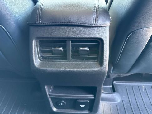 Used 2024 Ford Edge SEL w/ Sport Appearance Package AWD/4WD image 10