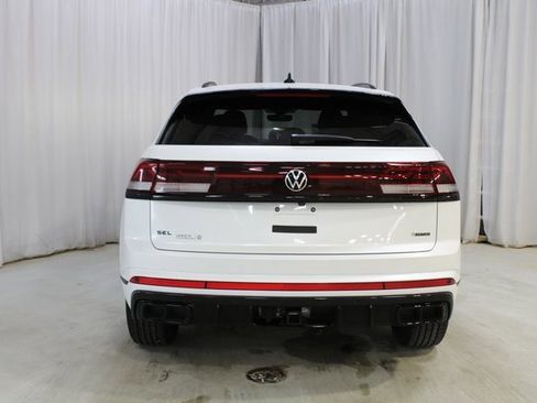 New 2026 Volkswagen Atlas Cross Sport SEL R-Line image 24