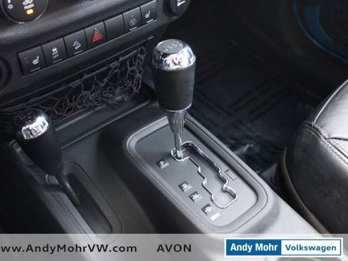 Used 2014 Jeep Wrangler Unlimited Sahara image 38