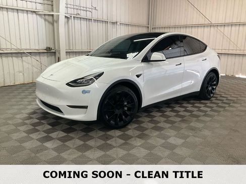 Used 2021 Tesla Model Y Long Range AWD/4WD image 1