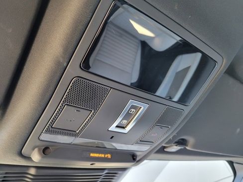 Used 2025 Land Rover Discovery Sport Dynamic SE image 35