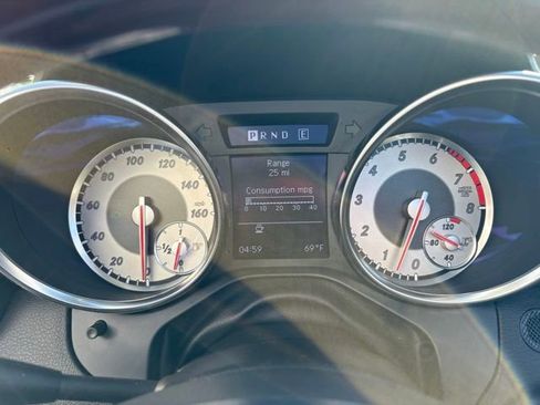 Used 2012 Mercedes-Benz SLK 350 image 20