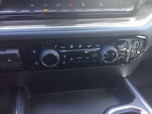 Used 2025 Chevrolet Silverado 1500 RST image 19