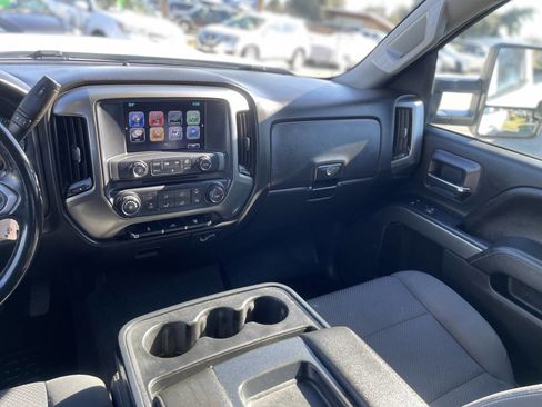 Used 2019 Chevrolet Silverado 2500 LT image 17