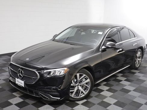 Used 2025 Mercedes-Benz E 450 4MATIC Sedan image 2