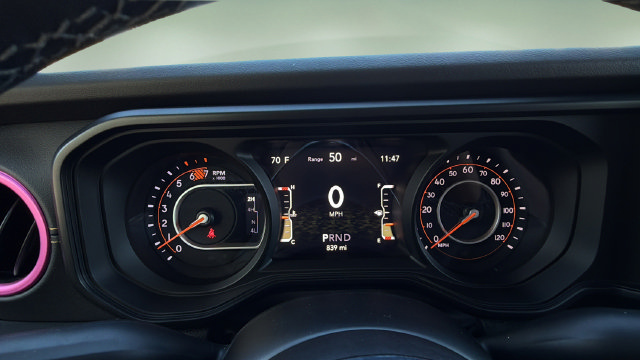 Used 2026 Jeep Wrangler Unlimited Sahara AWD/4WD image 14