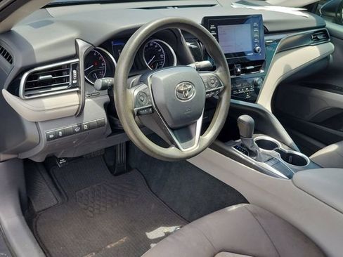 Used 2022 Toyota Camry LE FWD image 16