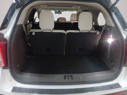 Certified 2023 Ford Explorer Platinum w/ Technology Package image 25