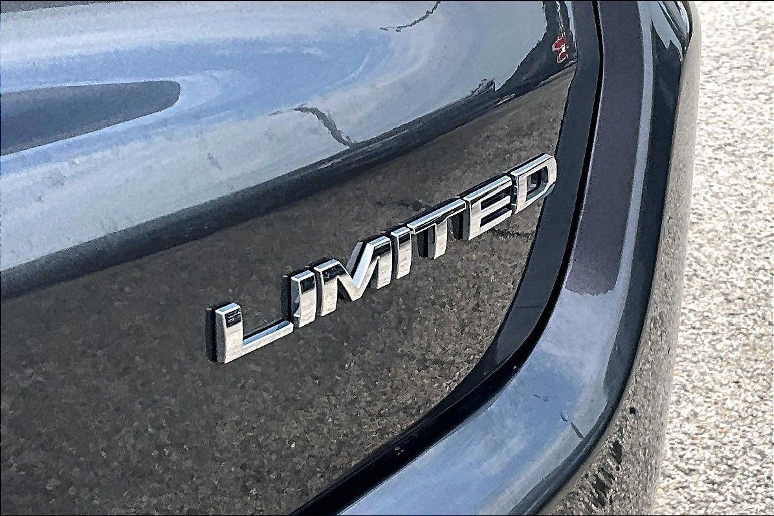 Used 2023 Jeep Compass Limited AWD/4WD image 8