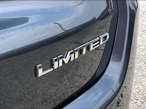 Used 2023 Jeep Compass Limited AWD/4WD image 8