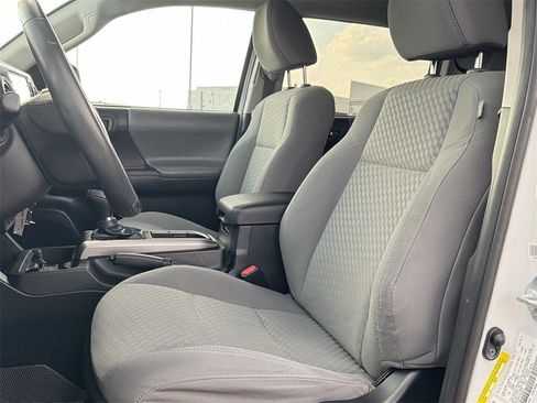 Used 2021 Toyota Tacoma SR5 w/ Technology Package image 16