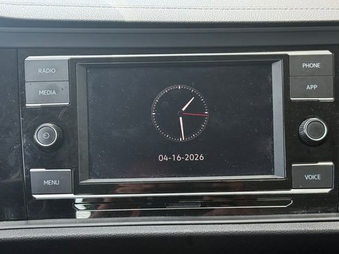 Used 2024 Volkswagen Jetta SE FWD image 20