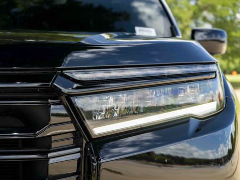 Used 2026 Honda Pilot Black Edition image 11