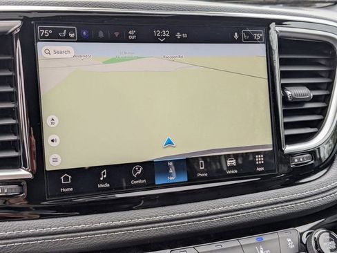 New 2026 Chrysler Pacifica Limited w/ Trailer Tow Group image 23