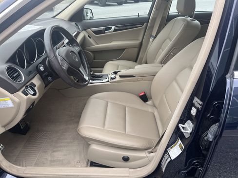Used 2014 Mercedes-Benz C 300 4MATIC Sedan image 21
