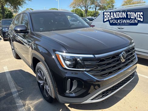New 2026 Volkswagen Atlas Cross Sport SE image 1