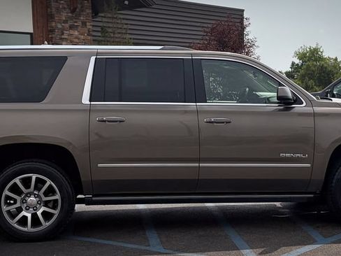 Used 2016 GMC Yukon XL Denali w/ Open Road Package AWD/4WD image 26