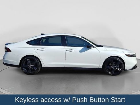 Used 2025 Honda Accord Sport image 9