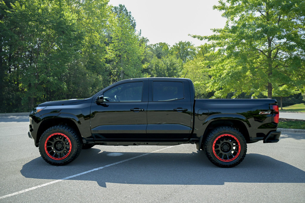 New 2026 Chevrolet Colorado Z71 w/ Technology Package AWD/4WD image 8