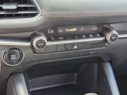 Used 2024 MAZDA MAZDA3 s FWD image 20