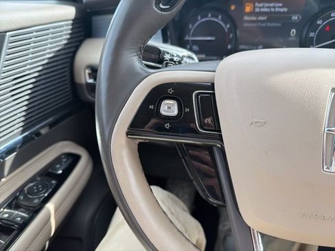 Used 2022 Lincoln Corsair AWD w/ Premium Package image 45