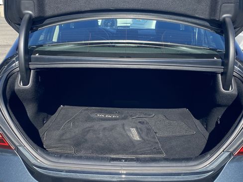 Used 2023 Genesis G70 2.0T image 14