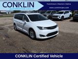 Used 2018 Chrysler Pacifica Limited image 1