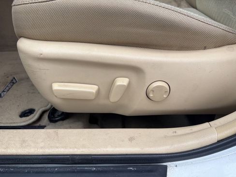 Used 2015 Toyota Camry LE image 15