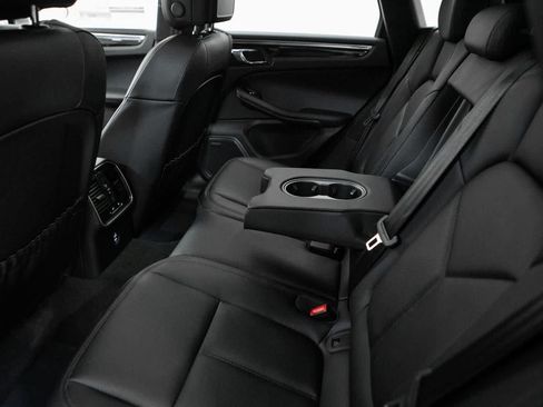 New 2026 Porsche Macan AWD/4WD image 36