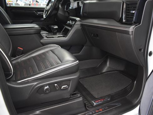 Used 2023 GMC Sierra 1500 AT4X image 17