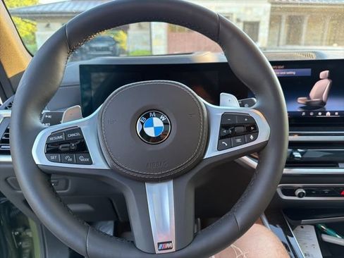 Used 2026 BMW X5 xDrive40i w/ M Sport Package AWD/4WD image 14
