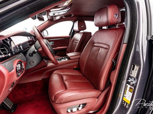 Used 2022 Rolls-Royce Ghost Black Badge image 28