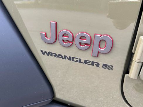 Used 2026 Jeep Wrangler Unlimited Rubicon image 18