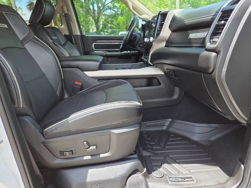 Used 2021 RAM 3500 Laramie AWD/4WD image 16