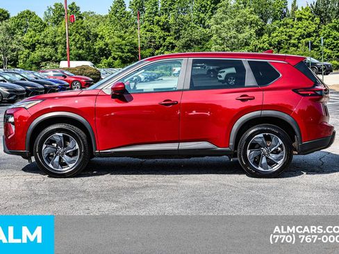 Used 2025 Nissan Rogue SV FWD image 9