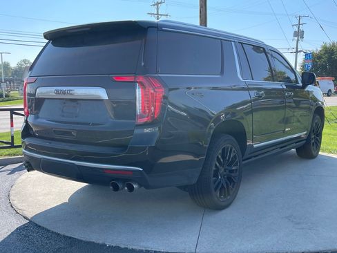 Used 2021 GMC Yukon XL Denali w/ Denali Premium Package AWD/4WD image 7