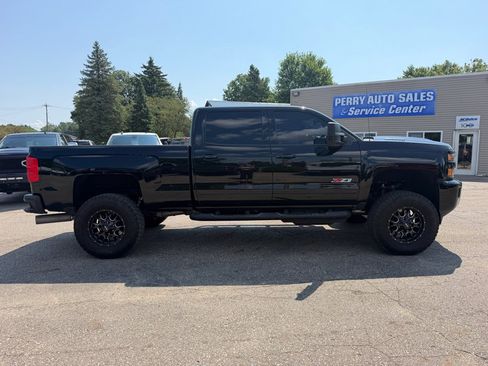 Used 2018 Chevrolet Silverado 2500 LTZ AWD/4WD image 5