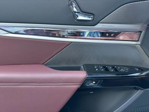 New 2026 BMW 740i xDrive image 10