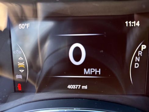 Used 2022 Jeep Grand Cherokee Laredo X image 13