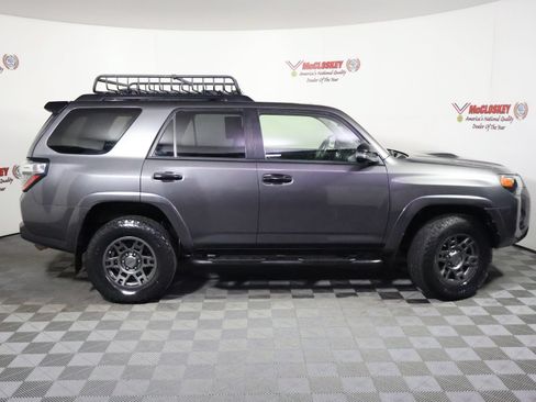 Used 2020 Toyota 4Runner Venture w/ Moonroof Package AWD/4WD image 3