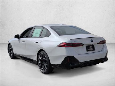 New 2026 BMW i5 eDrive40 w/ M Sport Package image 8
