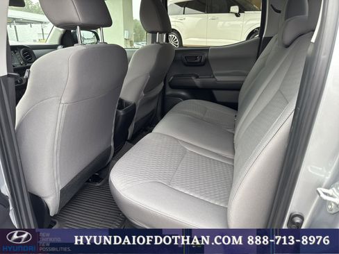 Used 2023 Toyota Tacoma 4x4 Double Cab image 11