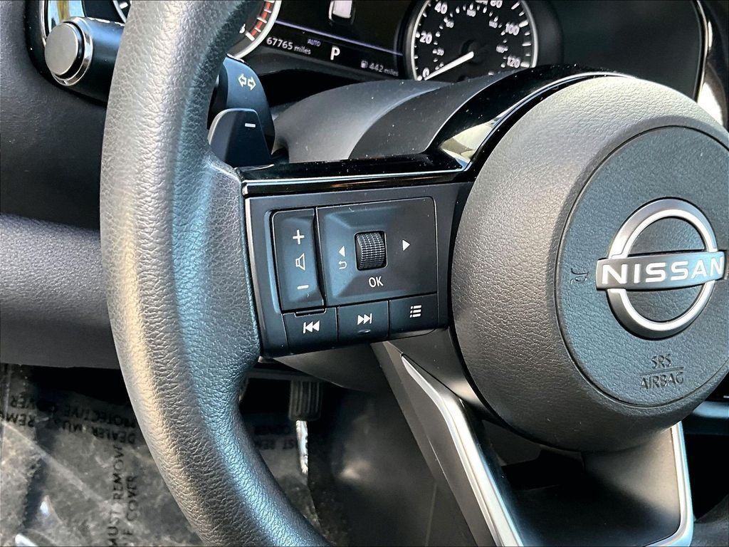 Used 2022 Nissan Pathfinder S AWD/4WD image 18