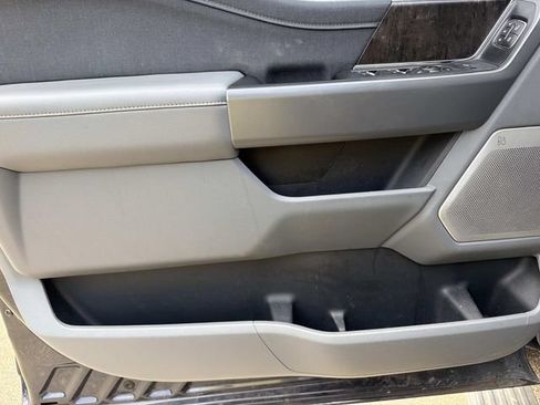 Used 2022 Ford F150 Lariat w/ Equipment Group 502A High AWD/4WD image 18