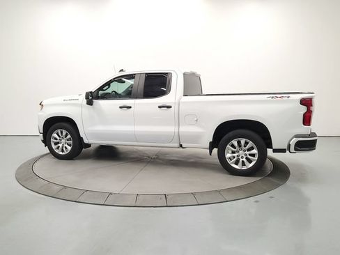 Used 2022 Chevrolet Silverado 1500 Custom AWD/4WD image 6