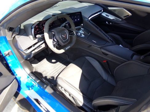 Used 2025 Chevrolet Corvette Z06 w/ Z07 Performance Package RWD image 24